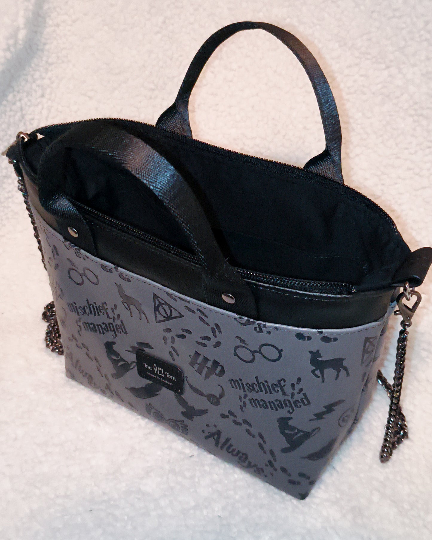 Mischief managed (black)