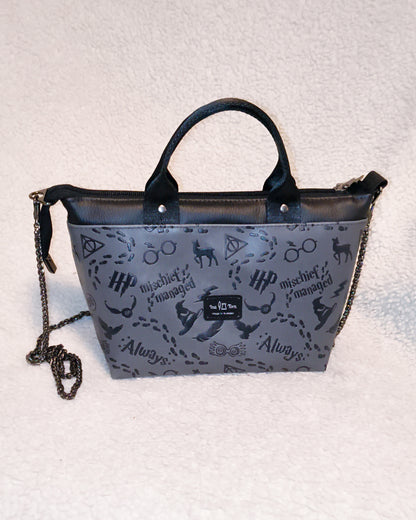 Mischief managed (black)