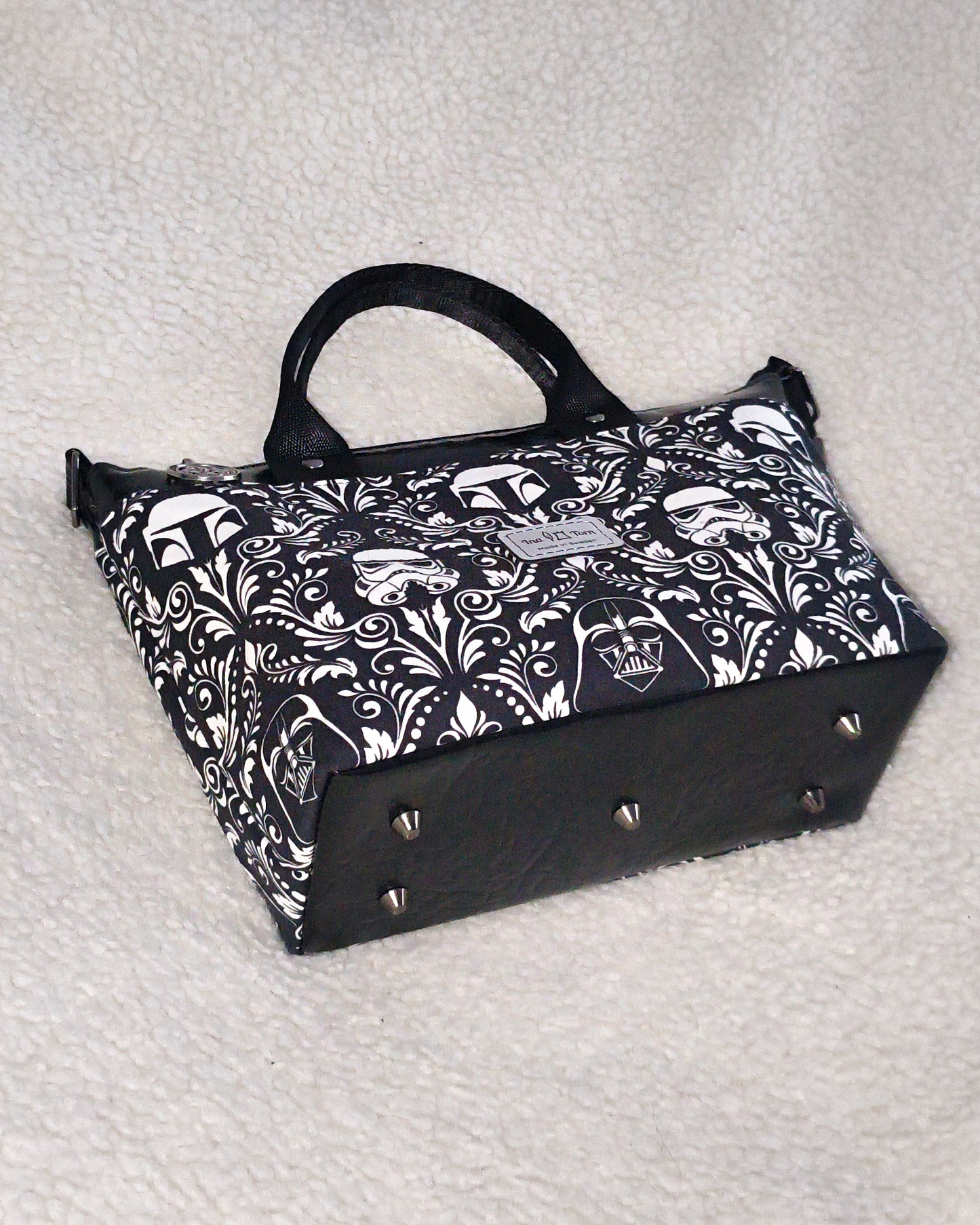 Helmets damask